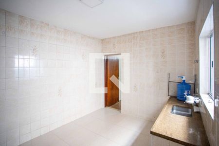 Casa à venda com 167m², 3 quartos e 2 vagas Casa à venda com 167m², 3 quartos e 2 vagasCozinha Casa 1