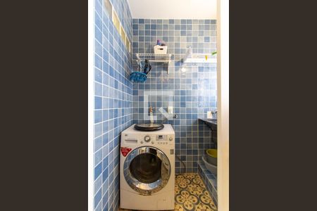 Apartamento à venda com 130m², 2 quartos e 1 vagaÁrea de Serviço