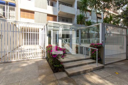 Apartamento à venda com 130m², 2 quartos e 1 vagaFachada