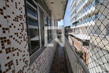 Apartamento à venda com 75m², 2 quartos e 1 vagaVaranda