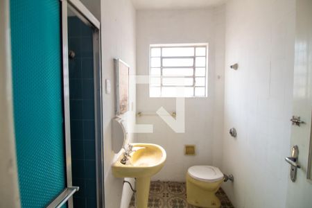 Casa à venda com 190m², 2 quartos e 2 vagasBanheiro
