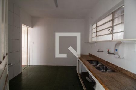 Casa à venda com 190m², 2 quartos e 2 vagasQuarto 