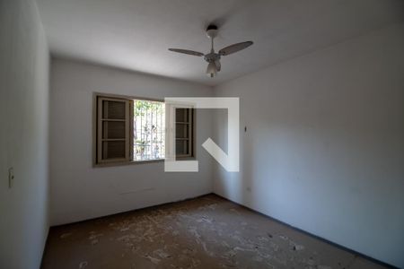 Casa à venda com 190m², 2 quartos e 2 vagasQuarto 