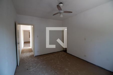 Casa à venda com 190m², 2 quartos e 2 vagasQuarto 