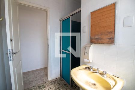 Casa à venda com 190m², 2 quartos e 2 vagasBanheiro