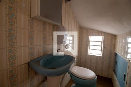 Casa à venda com 190m², 2 quartos e 2 vagasBanheiro