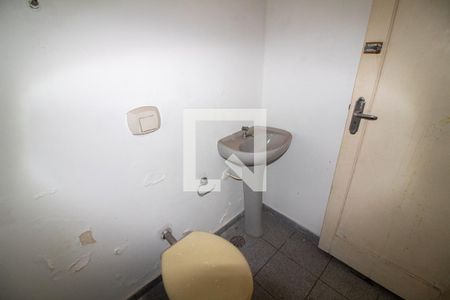 Casa à venda com 190m², 2 quartos e 2 vagasBanheiro