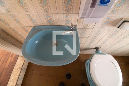 Casa à venda com 190m², 2 quartos e 2 vagasBanheiro