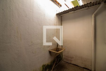 Casa à venda com 190m², 2 quartos e 2 vagasÁrea externa 