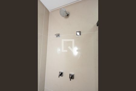 Apartamento para alugar com 65m², 2 quartos e 1 vaga Apartamento para alugar com 65m², 2 quartos e 1 vagaBanheiro da Suíte