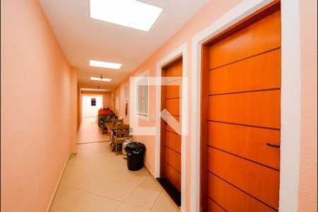 Casa à venda com 270m², 2 quartos e 2 vagasCorredor Lateral 