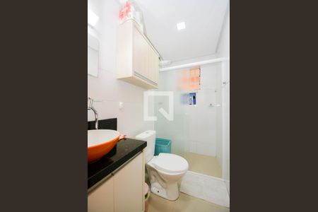 Casa à venda com 270m², 2 quartos e 2 vagasBanheiro Social