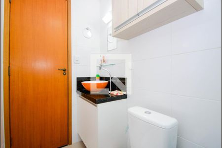 Casa à venda com 270m², 2 quartos e 2 vagasBanheiro Social