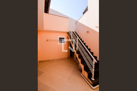 Casa à venda com 270m², 2 quartos e 2 vagasQuintal