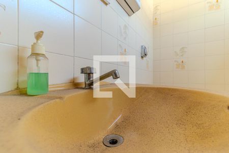 Casa à venda com 210m², 5 quartos e 3 vagasBanheiro da Suíte 2