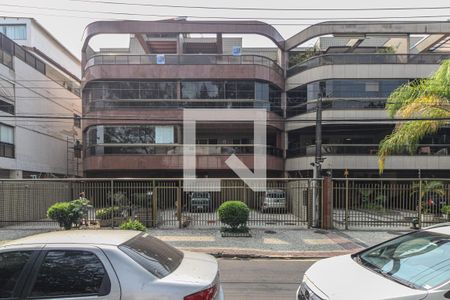 Apartamento para alugar com 170m², 3 quartos e 2 vagasFachada