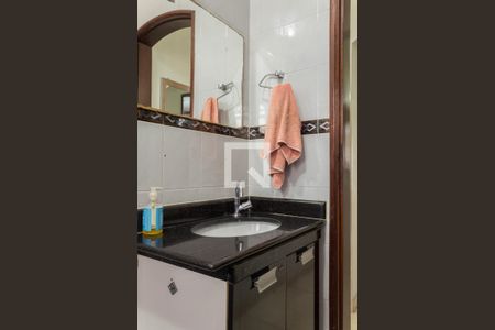 Casa à venda com 160m², 3 quartos e 1 vagaBanheiro