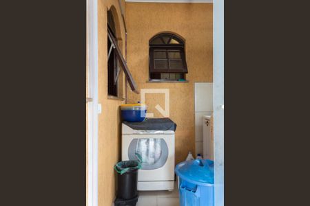 Casa à venda com 160m², 3 quartos e 1 vagaÁrea de Serviço