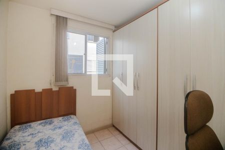Quarto 2 de apartamento para alugar com 2 quartos, 42m² em Rubem Berta, Porto Alegre