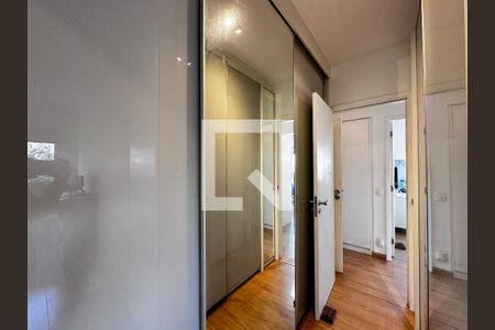 Apartamento à venda com 134m², 3 quartos e 3 vagasCloset Suíte 3