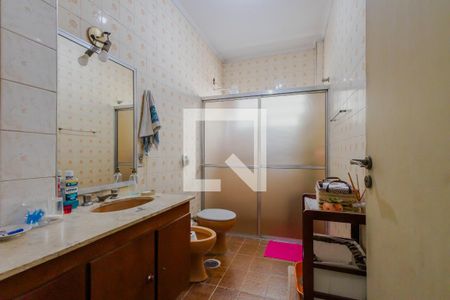 Apartamento à venda com 224m², 4 quartos e 2 vagas Apartamento à venda com 224m², 4 quartos e 2 vagasBanheiro 1