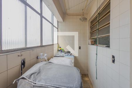 Apartamento à venda com 224m², 4 quartos e 2 vagas Apartamento à venda com 224m², 4 quartos e 2 vagasÁrea de Serviço