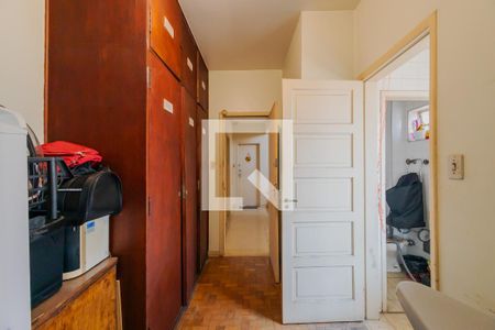 Apartamento à venda com 224m², 4 quartos e 2 vagas Apartamento à venda com 224m², 4 quartos e 2 vagasÁrea de Serviço - Quarto