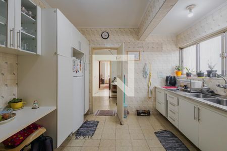 Apartamento à venda com 224m², 4 quartos e 2 vagas Apartamento à venda com 224m², 4 quartos e 2 vagasCozinha