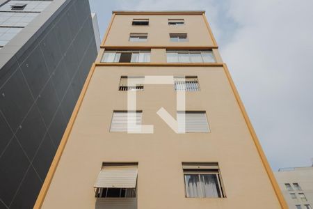 Apartamento à venda com 224m², 4 quartos e 2 vagas Apartamento à venda com 224m², 4 quartos e 2 vagasFachada