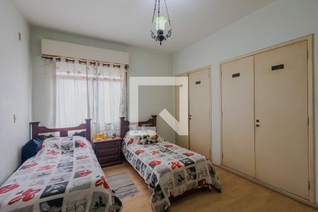 Apartamento à venda com 224m², 4 quartos e 2 vagas Apartamento à venda com 224m², 4 quartos e 2 vagasQuarto 4