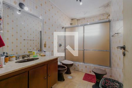 Apartamento à venda com 224m², 4 quartos e 2 vagas Apartamento à venda com 224m², 4 quartos e 2 vagasBanheiro 2