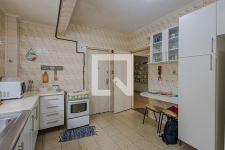 Apartamento à venda com 224m², 4 quartos e 2 vagas Apartamento à venda com 224m², 4 quartos e 2 vagasCozinha