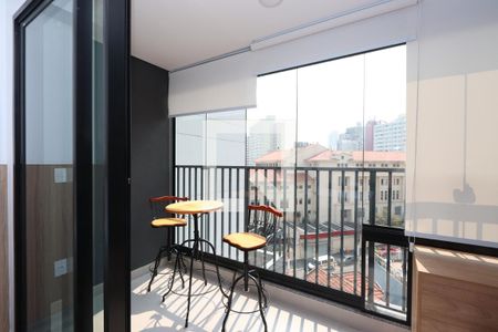 Varanda de kitnet/studio para alugar com 1 quarto, 25m² em Vila Mariana, São Paulo