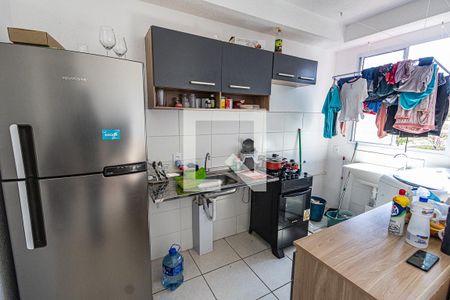 Cozinha de apartamento à venda com 2 quartos, 48m² em Jardim Guanabara, Belo Horizonte