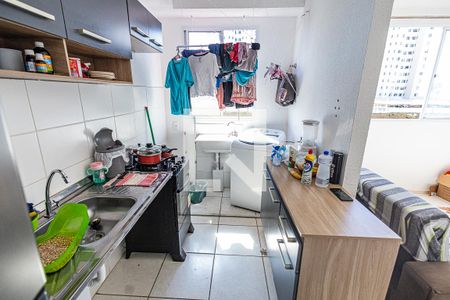 Cozinha de apartamento à venda com 2 quartos, 48m² em Jardim Guanabara, Belo Horizonte