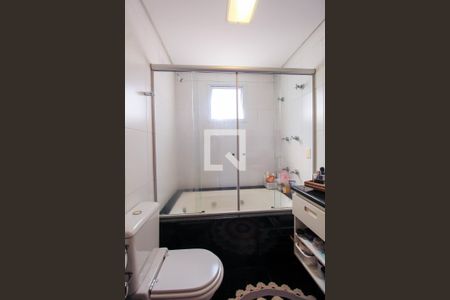 Apartamento à venda com 132m², 4 quartos e 3 vagasBanheiro da Suíte 1