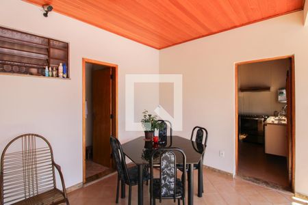 Casa à venda com 260m², 3 quartos e 5 vagasÁrea de Serviço