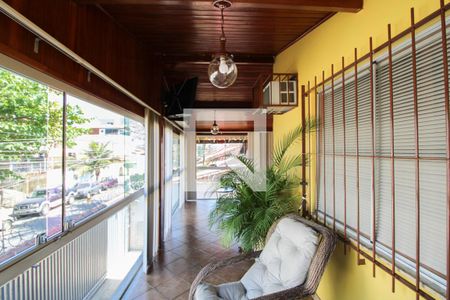 Casa à venda com 260m², 3 quartos e 5 vagasSala 4 - Varanda