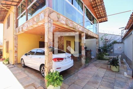 Casa à venda com 260m², 3 quartos e 5 vagasGaragem