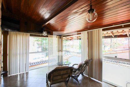 Casa à venda com 260m², 3 quartos e 5 vagasSala 4 - Varanda