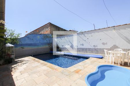 Casa à venda com 260m², 3 quartos e 5 vagasPiscina