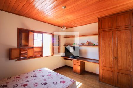 Casa à venda com 260m², 3 quartos e 5 vagasQuarto 1