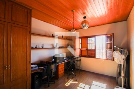 Casa à venda com 260m², 3 quartos e 5 vagasQuarto 2