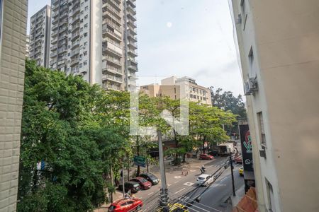 Quarto 1 vista da janela de apartamento para alugar com 2 quartos, 70m² em Botafogo, Rio de Janeiro