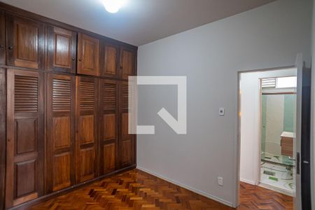 Apartamento à venda com 70m², 2 quartos e sem vaga Apartamento à venda com 70m², 2 quartos e sem vagaQuarto 2 - Armários
