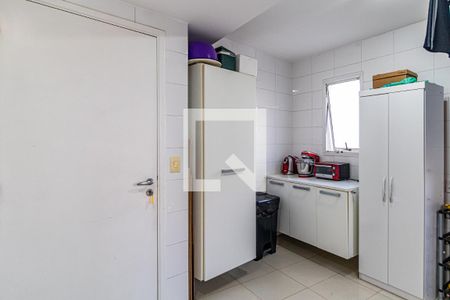 Apartamento à venda com 136m², 3 quartos e 3 vagas Apartamento à venda com 136m², 3 quartos e 3 vagasLavanderia