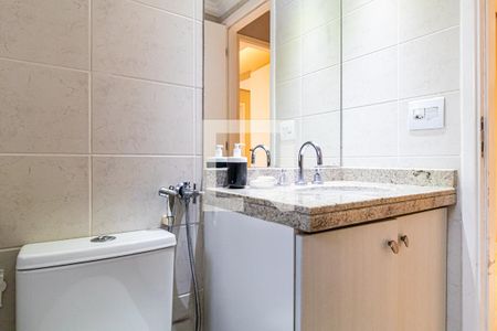 Apartamento à venda com 136m², 3 quartos e 3 vagas Apartamento à venda com 136m², 3 quartos e 3 vagasBanheiro social