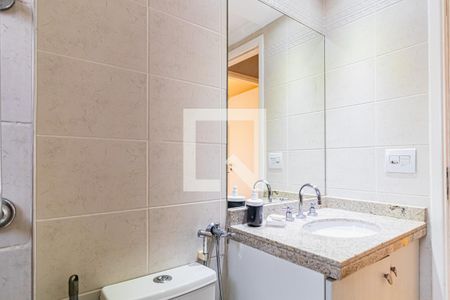 Apartamento à venda com 136m², 3 quartos e 3 vagas Apartamento à venda com 136m², 3 quartos e 3 vagasBanheiro social