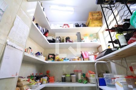 Casa à venda com 500m², 4 quartos e 5 vagasDespensa