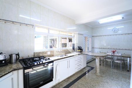 Casa à venda com 500m², 4 quartos e 5 vagasCozinha